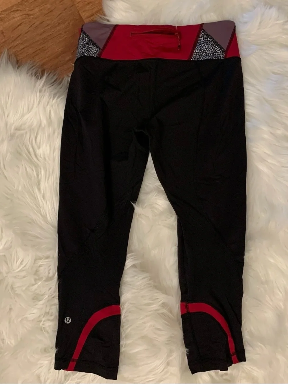 Lululemon Run: Inspire Crop ll 21” Fa14 Quilt 28 Bumble Berry Sz 6